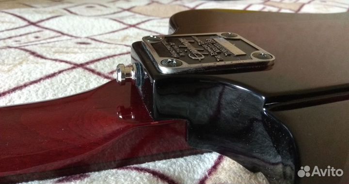 Продаю бас-гитару Epiphone Thunderbird