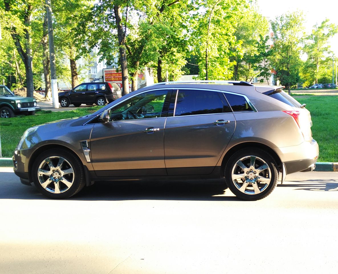 Cadillac SRX: фото владельца