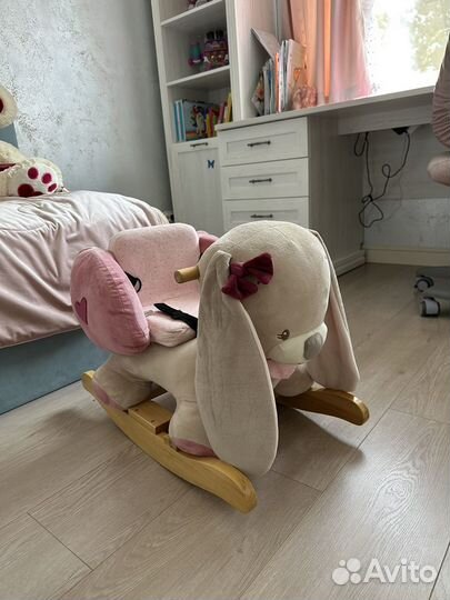Детская игрушка качалка