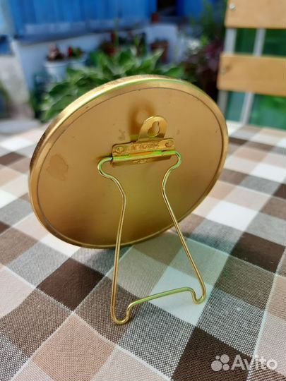 Медаль настольная