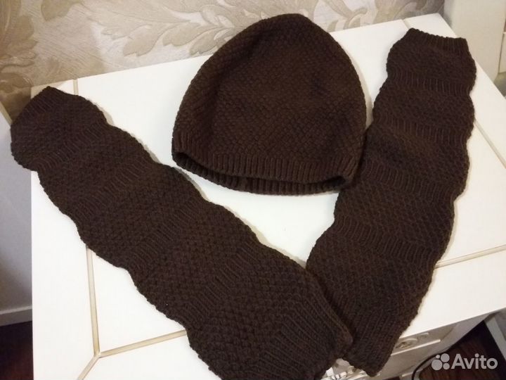 Шапка вязаная и рукава