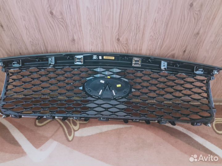 Решетка радиатора Infiniti