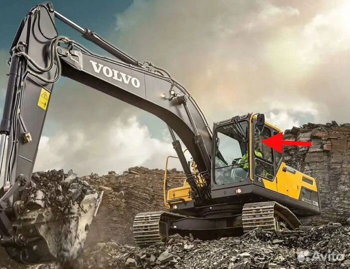 Стекло двери верхнее на экскаватор Volvo EC 240