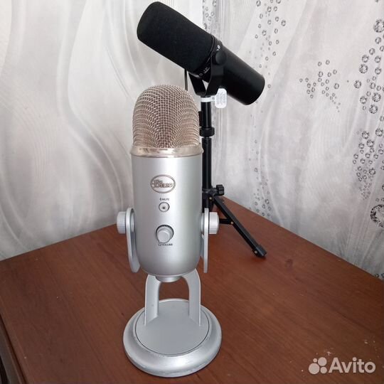 Студийный микрофон Blue yeti