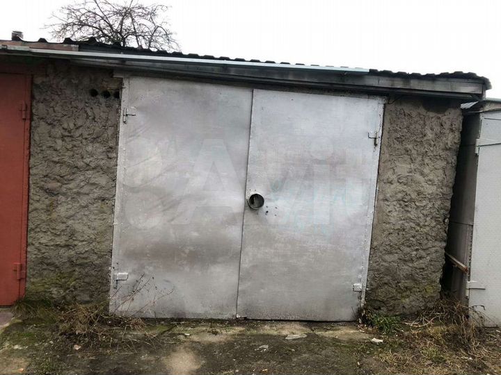 Гараж, > 30 м²