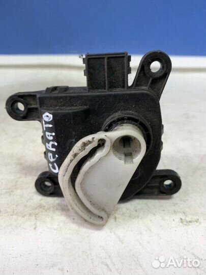 Моторчик заслонки печки Kia Cerato 2 TD 2009-2013