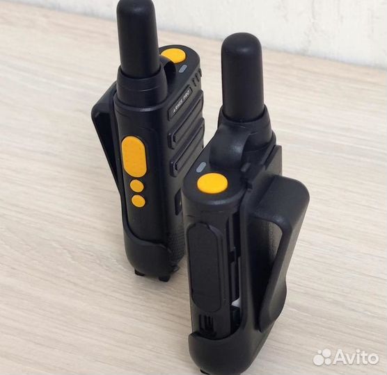 Рация-радиостанция с гарнитурой-наушником