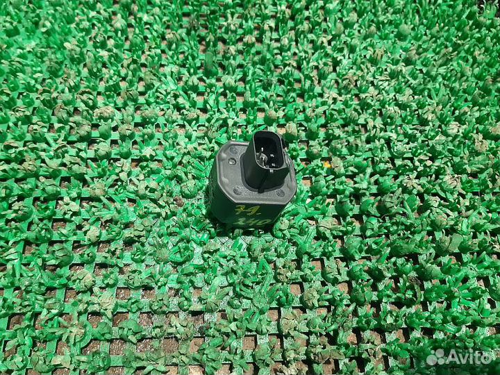 Датчик ускорения Mitsubishi L200