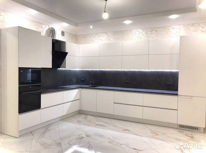 Кухонный гарнитур угловой