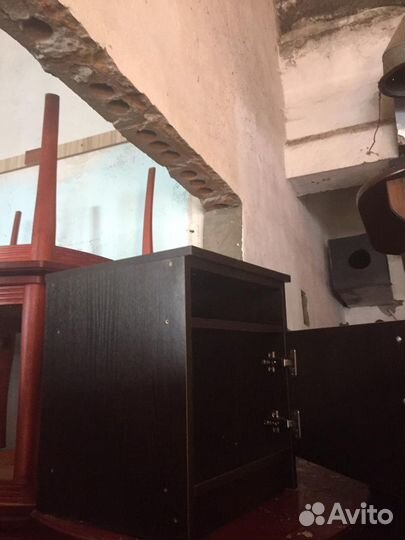 Тумбочка прикроватная