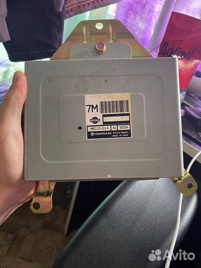 Блок управления двигателем Nissan Tino