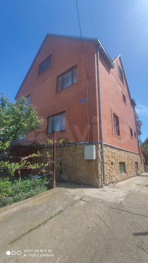 Дом 324,2 м² на участке 4 сот.