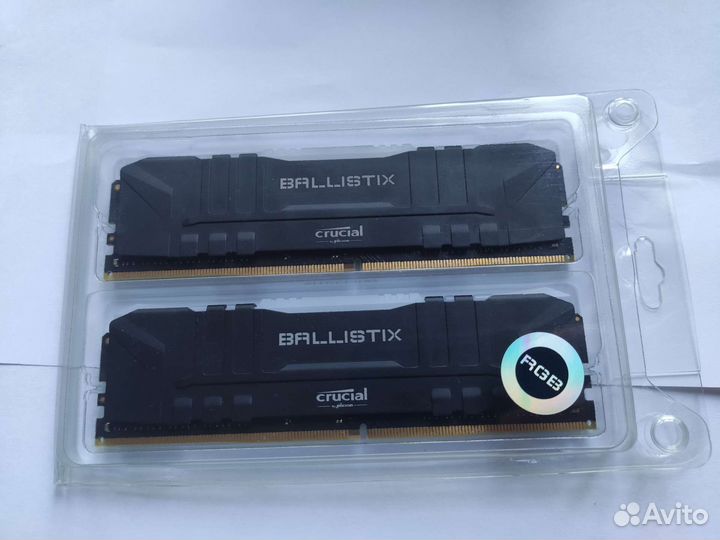 Crucial ballistix RGB 16gb kit ddr4 3000