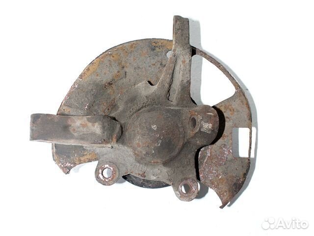 Кулак поворотный левый Nissan Serena