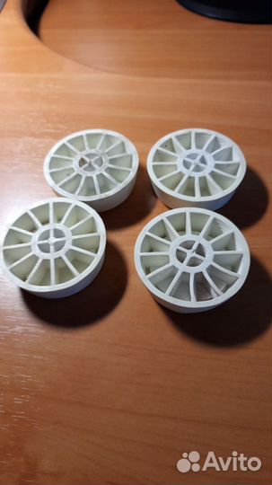 Подставки от вибрации под ножки с/м