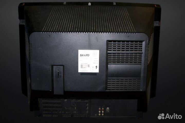 Огромный телевизор Sanyo
