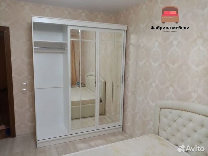 Шкаф