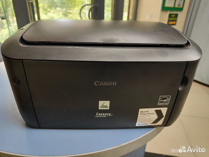 Продам лезерный принтер Canon LBP6020B