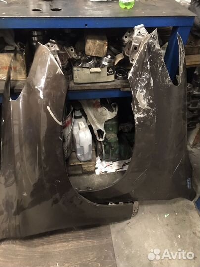 Крылья Mitsubishi pajero sport