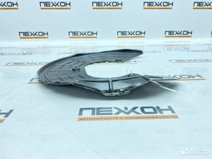 Пыльник тормозного диска задний правый Maserati