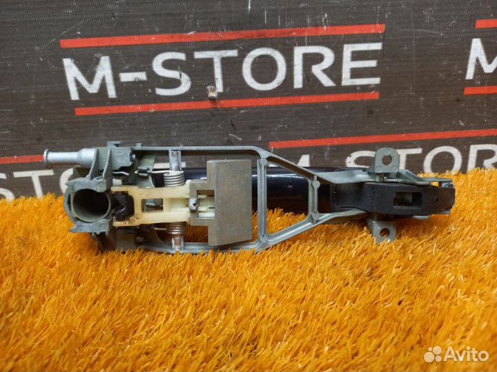 Ручка двери внешняя задняя левая Volkswagen