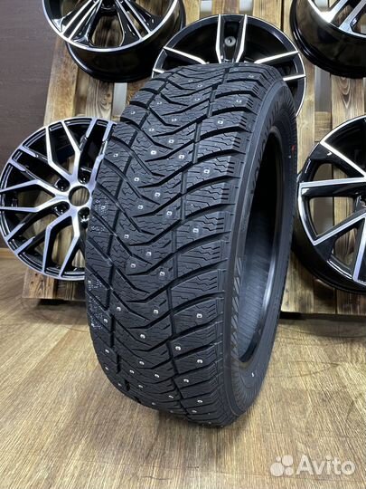 Yokohama IceGuard Stud IG65 215/65 R16 102T