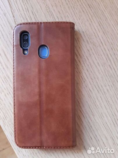 Смартфон samsung A40