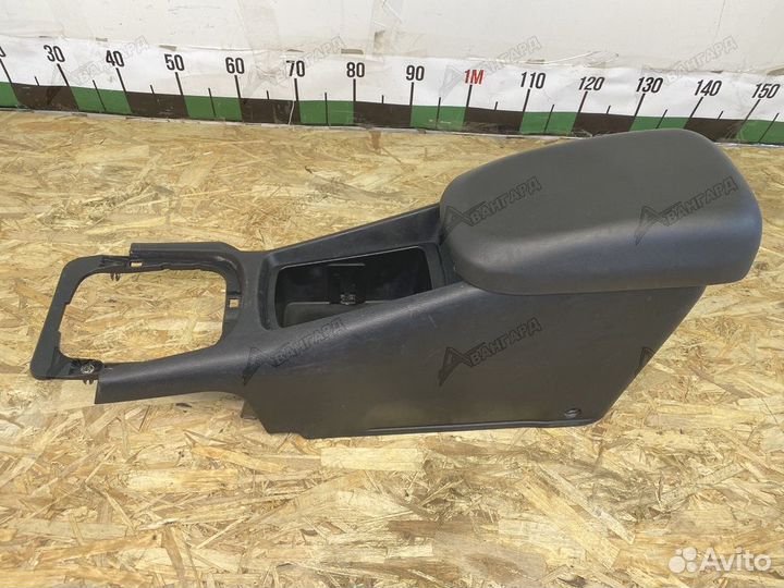 Консоль центральная подлокотник Mitsubishi Aspire