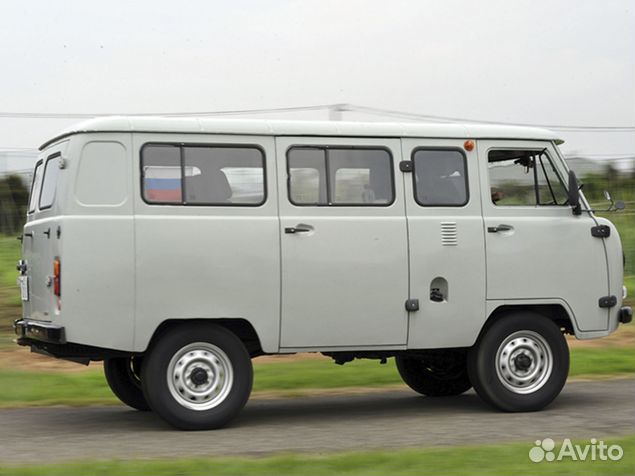 Водитель автомобиля УАЗ 2206 микроавтобус