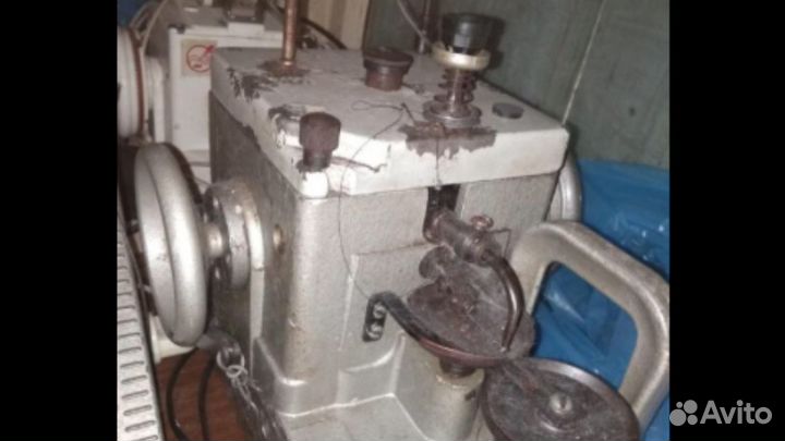 Швейная промышленная машинка 10 б