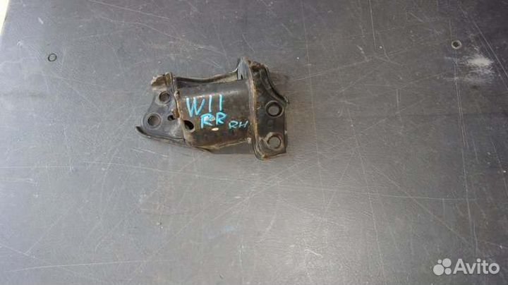 Крепление рычага заднее правое Nissan Avenir RW11