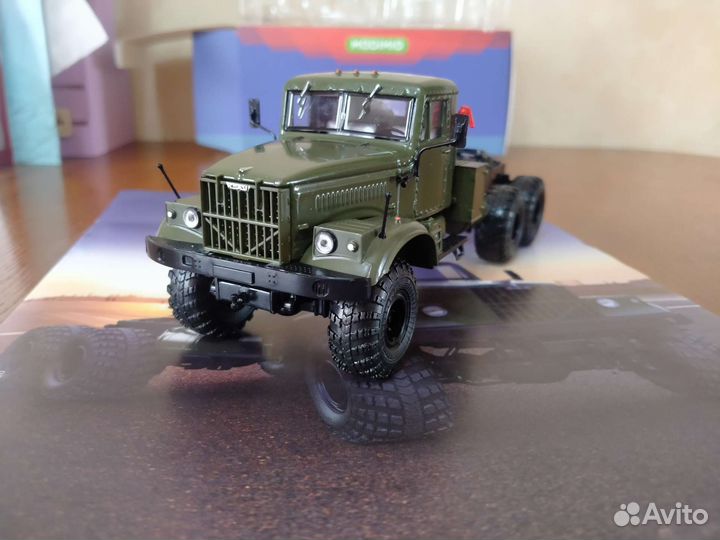 Краз 255 В седельный тягач модель 1/43 номер 79