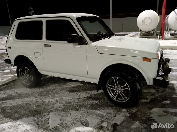 LADA 4x4 (Нива) 1.7 МТ, 2005, 226 000 км