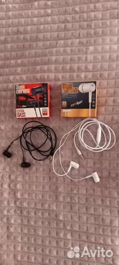 Экстра Басс-это реально.Наушники вакумные