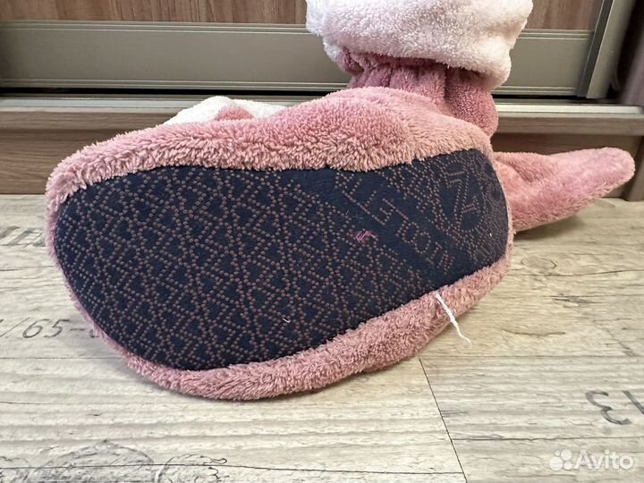 Женские домашние тапочки