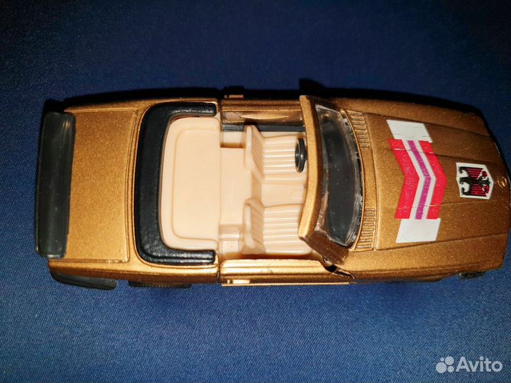 Модель автомобиля mercedes benz 1 43