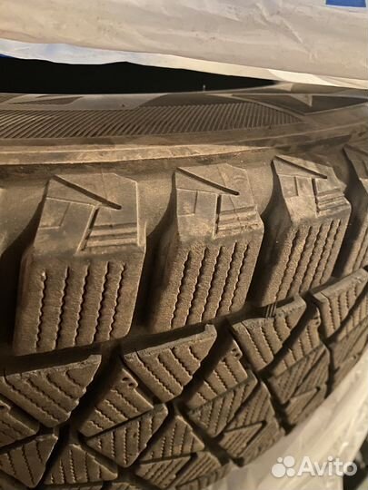 Bridgestone Blizzak DM-V2 225/65 R17