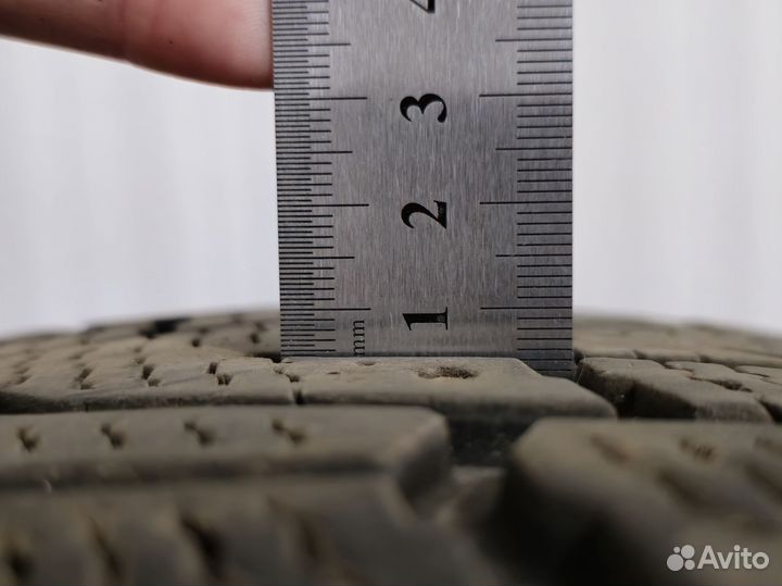 Nokian Tyres Hakkapeliitta 7 SUV 235/60 R17 106T