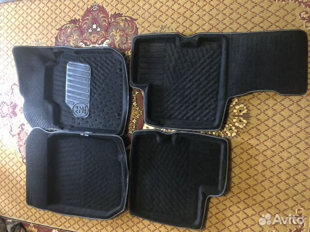 Продам ковры новые на Рено Логан