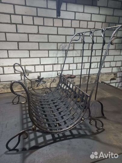 Дровница для камина