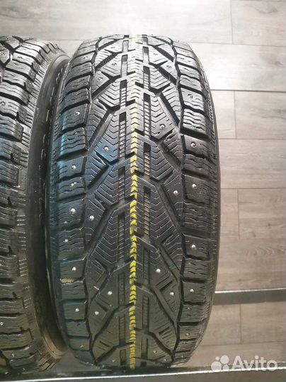 Tigar SUV Ice 215/60 R17 100T