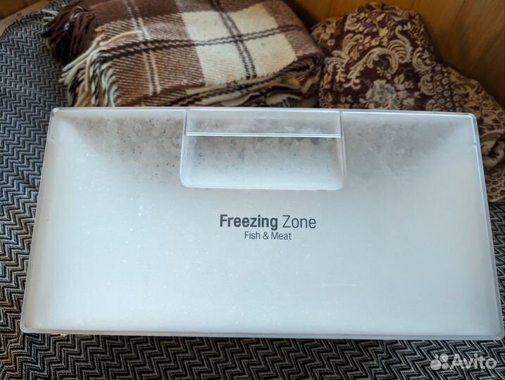 Ящик холодильника lg. Нижний морозильная камера