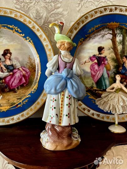 Антикварная фарфоровая статуэтка (Germany)