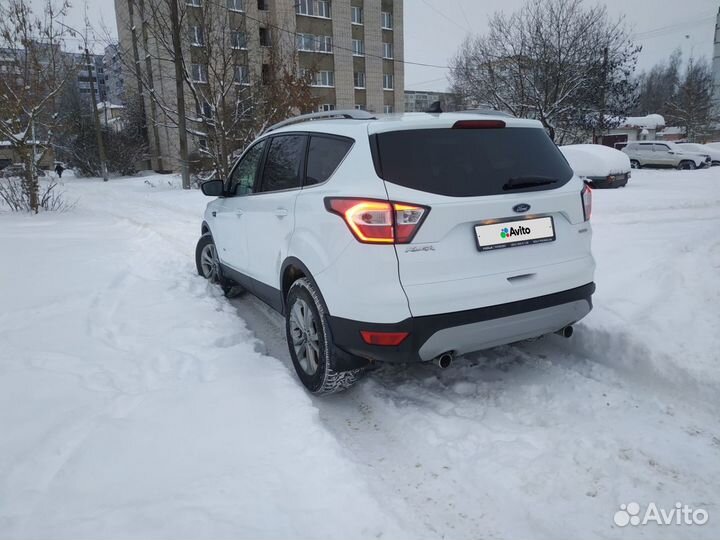 Ford Kuga 2.5 AT, 2017, 172 300 км