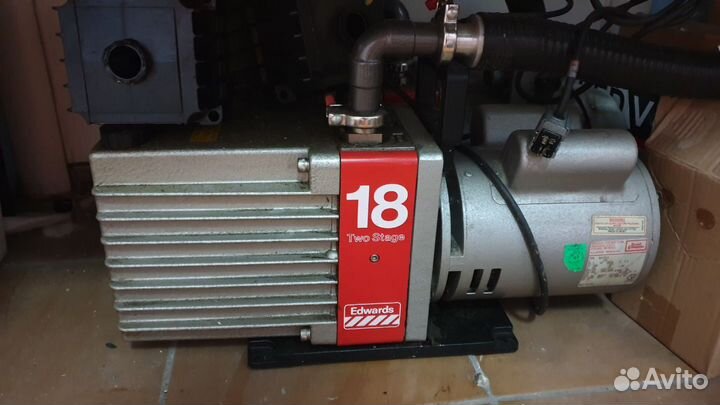 Вакуумный насос Edwards 18 Two Stage