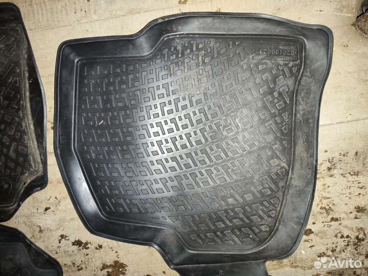 Автомобильные коврики резиновые Volkswagen polo