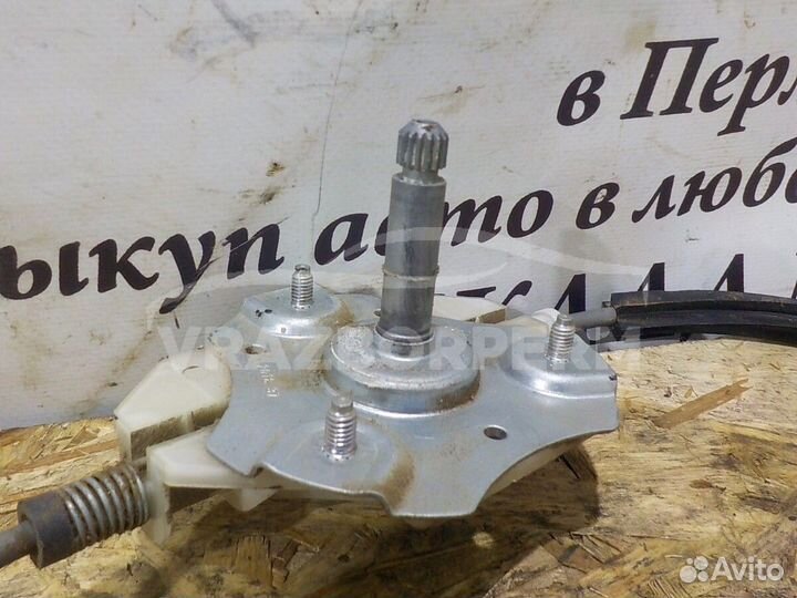 Стеклоподъемник механ. задний правый LADA