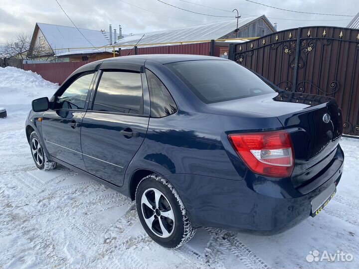 LADA Granta 1.6 МТ, 2012, 178 000 км