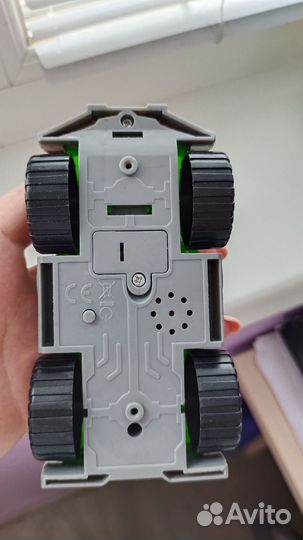 Щенячий патруль Рокки на музыкальной машине