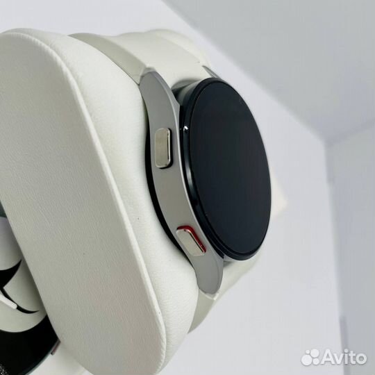 Смарт часы Samsung Galaxy Watch4 40mm серебро (SM